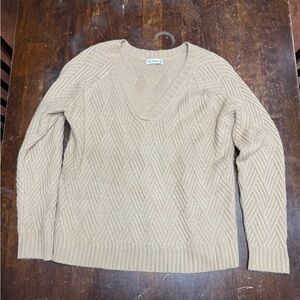 Women’s sweater tan size large
